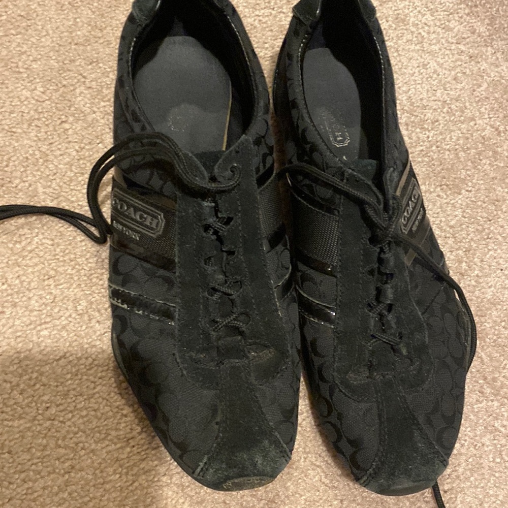 Black coach tennis shoes
